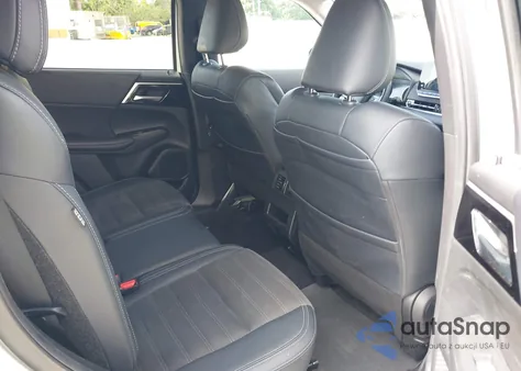 2024 Mitsubishi Outlander Se 2.5 2Wd/Se Black Edition S-Awc/Se Black Edition W/Pano Roof S-Awc из США, поврежденный, VIN JA4J3VA85RZ026738